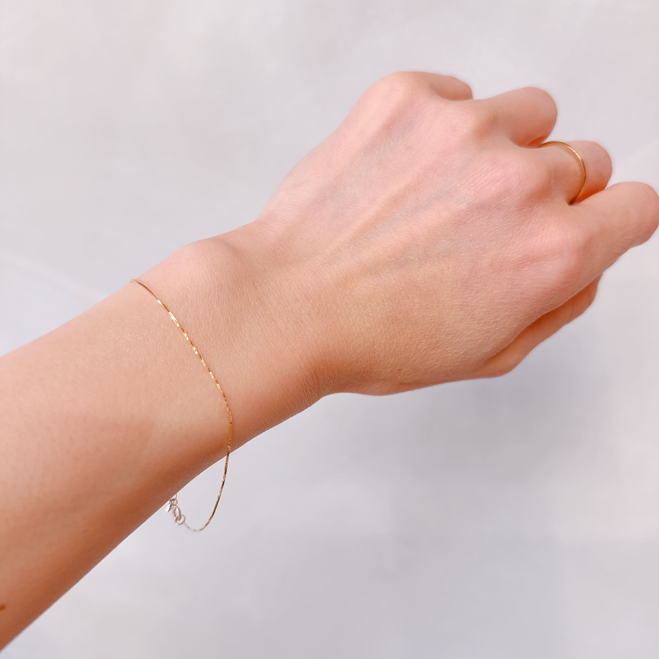 ARTAUM 普段着に合うジュエリー直輸入 14K Gold Yellow 0.5mm Classic Box Chain NE030 ブレスレット 17cm レディース ユニセックス 14K 資産価値 華奢 シンプル 本物 保証付き