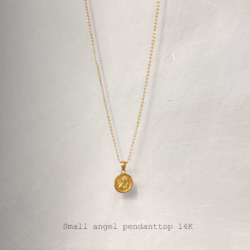 14K ゴールド スモールエンジェル ペンダントトップ ネックレス用 チャーム 丸型 コインモチーフ 天使デザイン ユニセックス ギフト