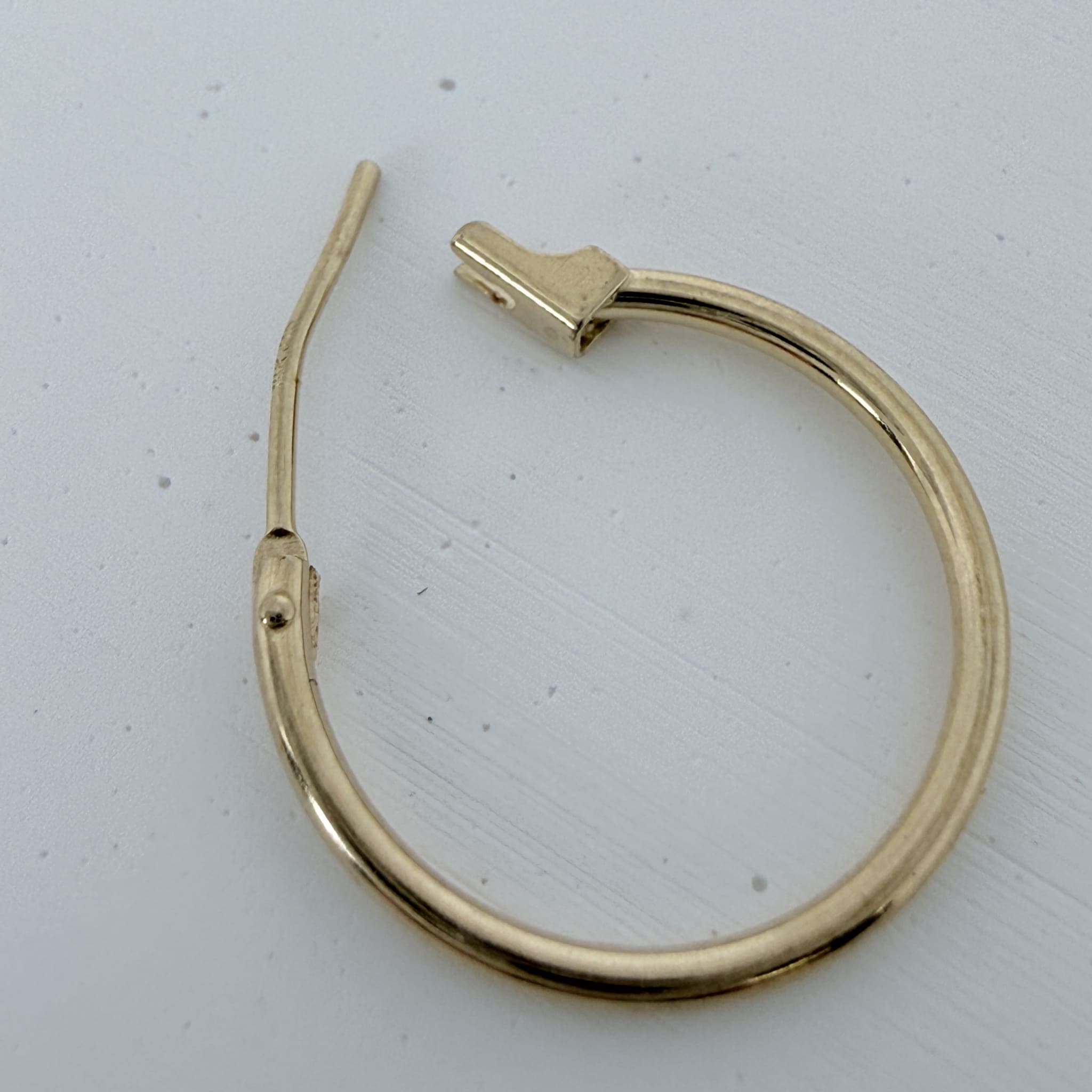 LA直輸入 14K イエローゴールド 16mm ラウンドフープピアス シンプル 1.2mm ラウンドチューブ クリックフープ 本物ゴールド ピアス