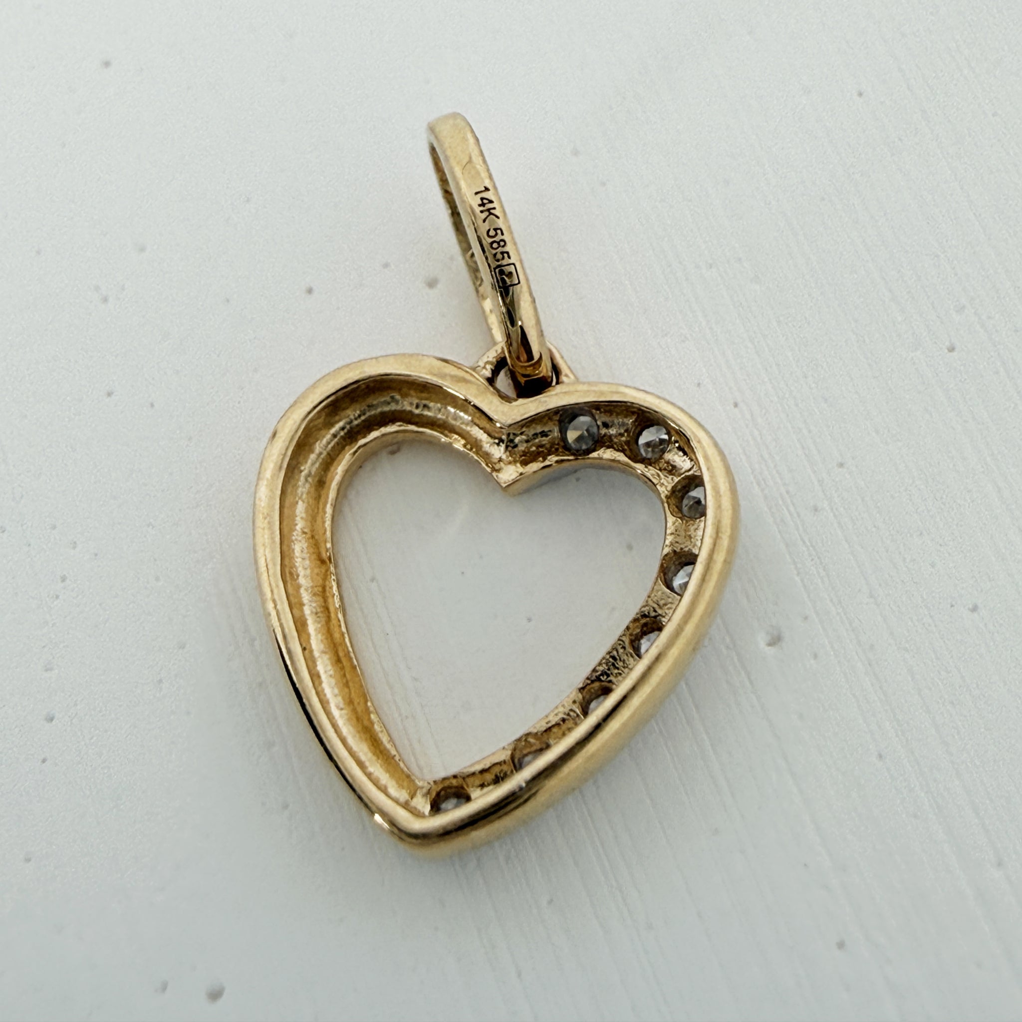 14K ダイヤモンド オープンハート ペンダントトップ 10mm|本物の金×天然ダイヤ×つけっぱなしOK|大人可愛いジュエリー PAF30693