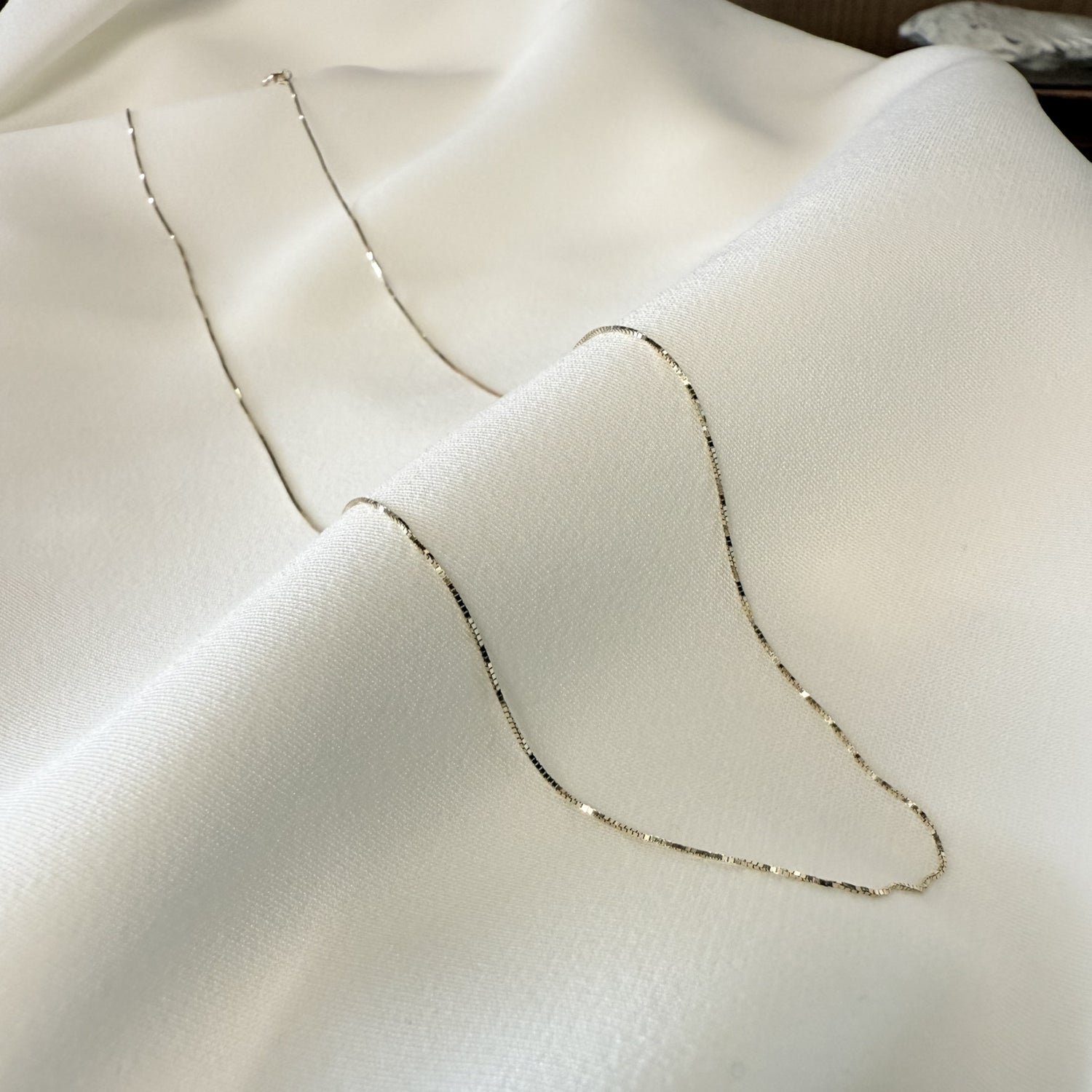 ARTAUM 14K ゴールド ネックレス Boxチェーン 0.5mm 50cm CH258-20 メンズ レディース ユニセックス 本物 つけっぱなし シンプル 保証付き