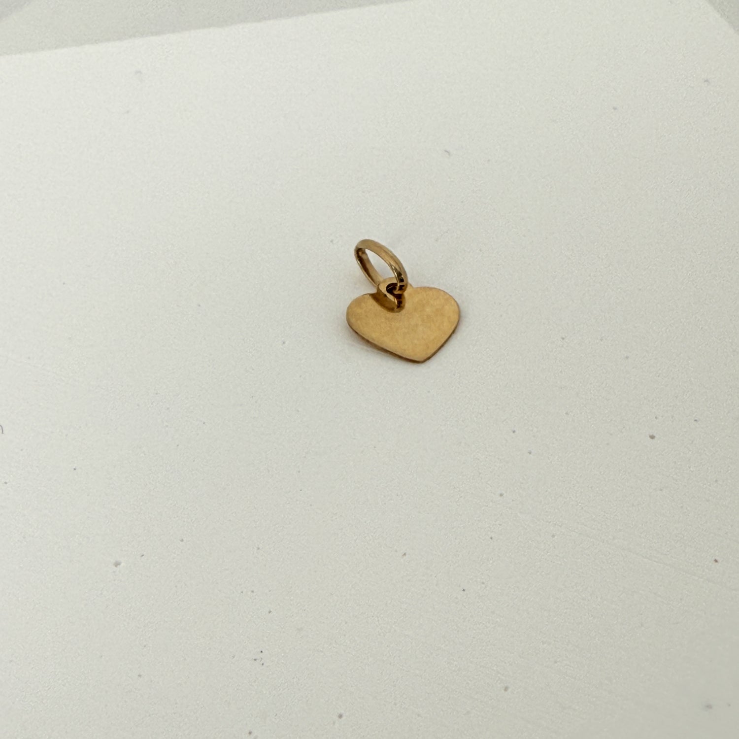 14K ゴールド ハート ペンダントトップ 8mm プレート チャーム ユニセックス つけっぱなしOK アレルギー対応 ギフト プレゼント 最適 資産価値 永久買取保証 ARTAUM 輸入セレクト HDF1012