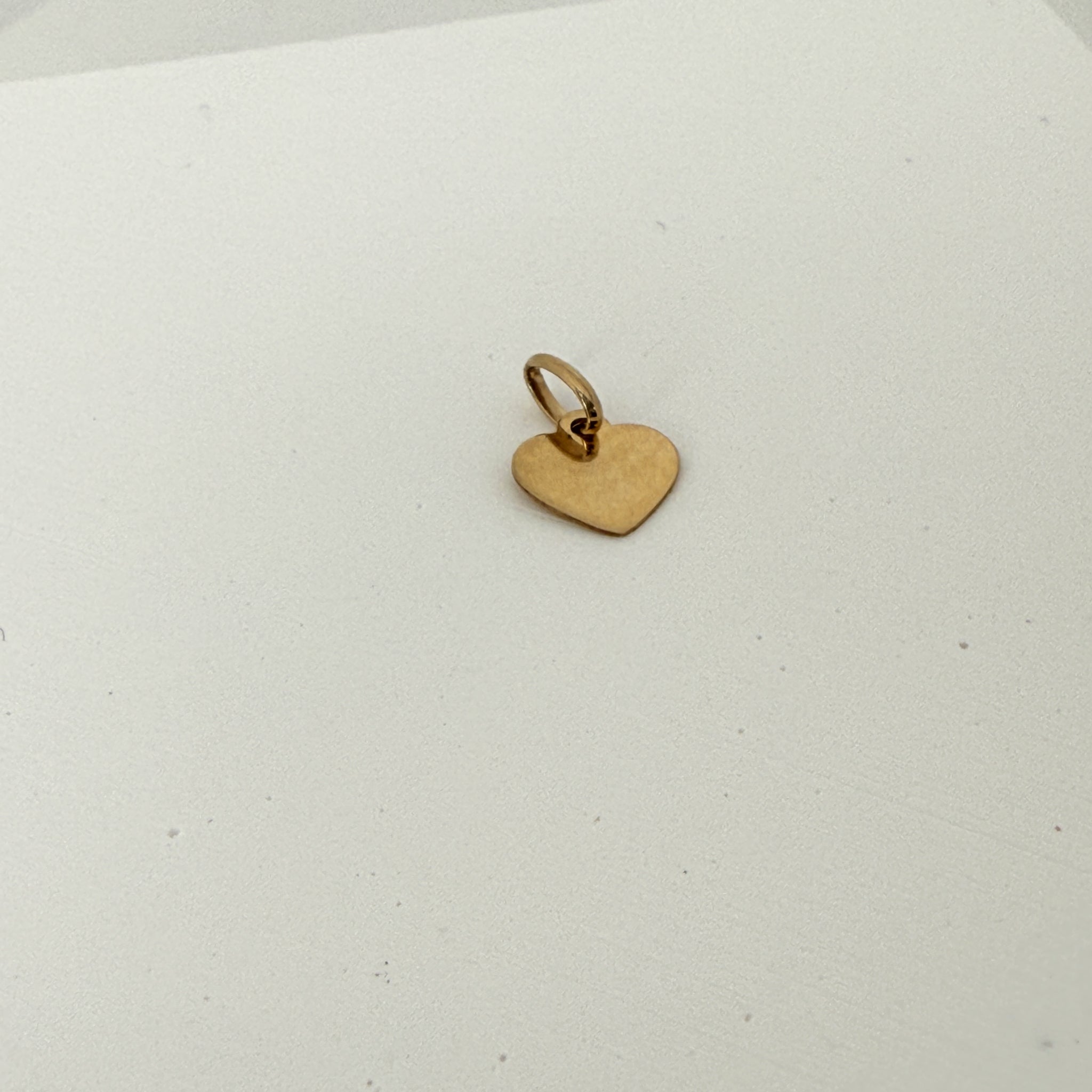 14K ゴールド ハート ペンダントトップ 8mm プレート チャーム ユニセックス つけっぱなしOK アレルギー対応 ギフト プレゼント 最適 資産価値 永久買取保証 ARTAUM 輸入セレクト HDF1012