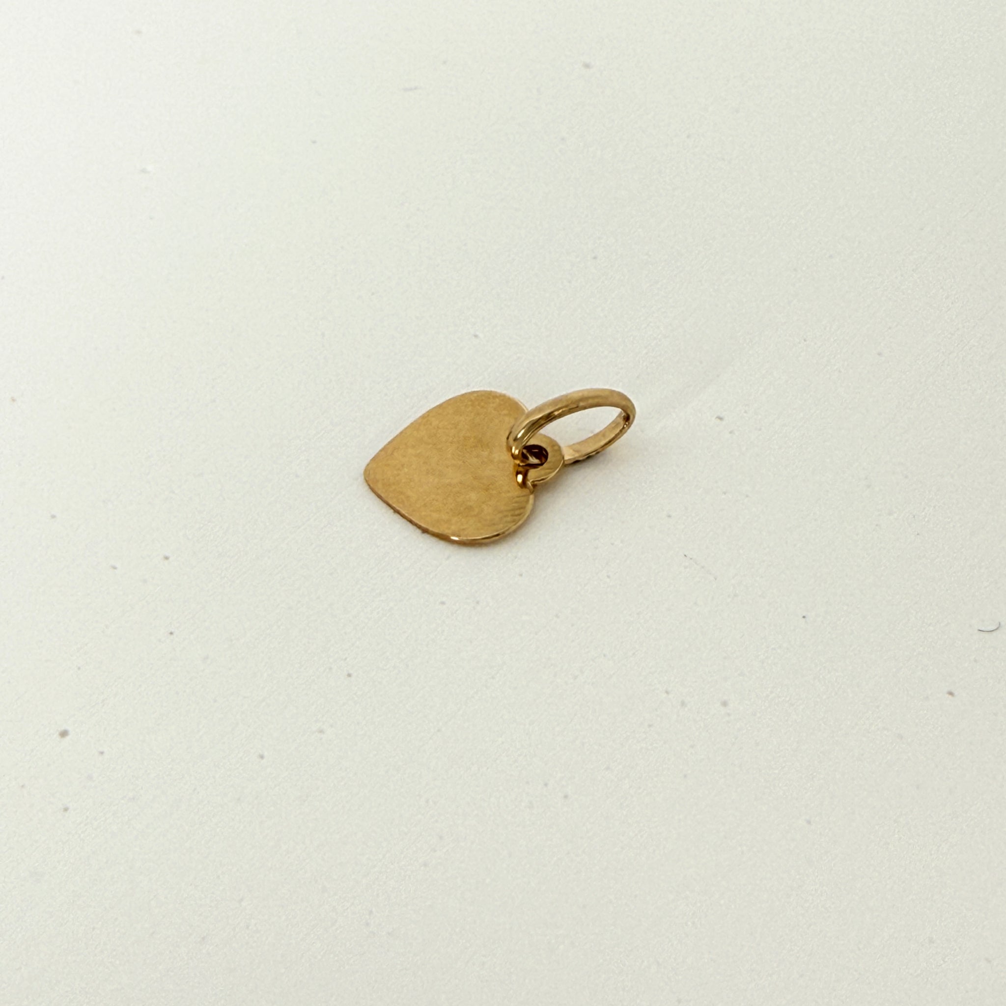 14K ゴールド ハート ペンダントトップ 8mm プレート チャーム ユニセックス つけっぱなしOK アレルギー対応 ギフト プレゼント 最適 資産価値 永久買取保証 ARTAUM 輸入セレクト HDF1012