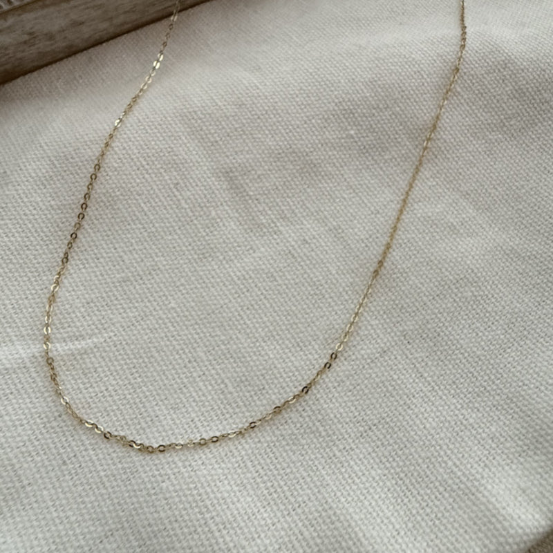 ARTAUM 普段着に合うジュエリー直輸入 14K ネックレス NAF1120 Gold Flat Shiny 1.1mm Oval Link Cable Chain 40cm NE044-16 レディース 資産価値 華奢 シンプル 本物 保証付き