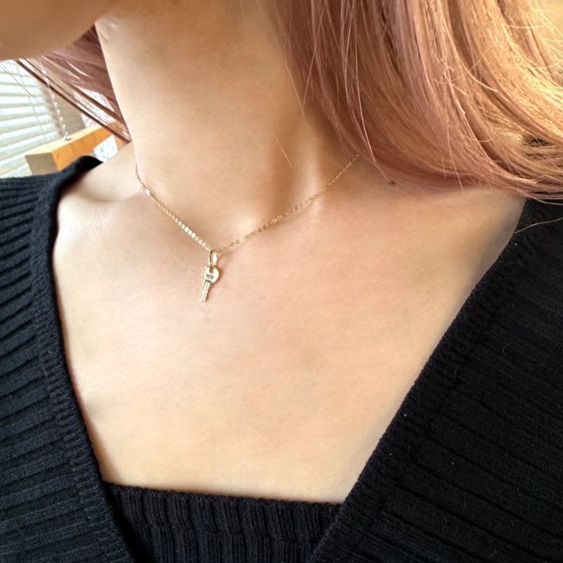 ARTAUM 普段着に合うジュエリー直輸入 14K ネックレス NAF1120 Gold Flat Shiny 1.1mm Oval Link Cable Chain 40cm NE044-16 レディース 資産価値 華奢 シンプル 本物 保証付き