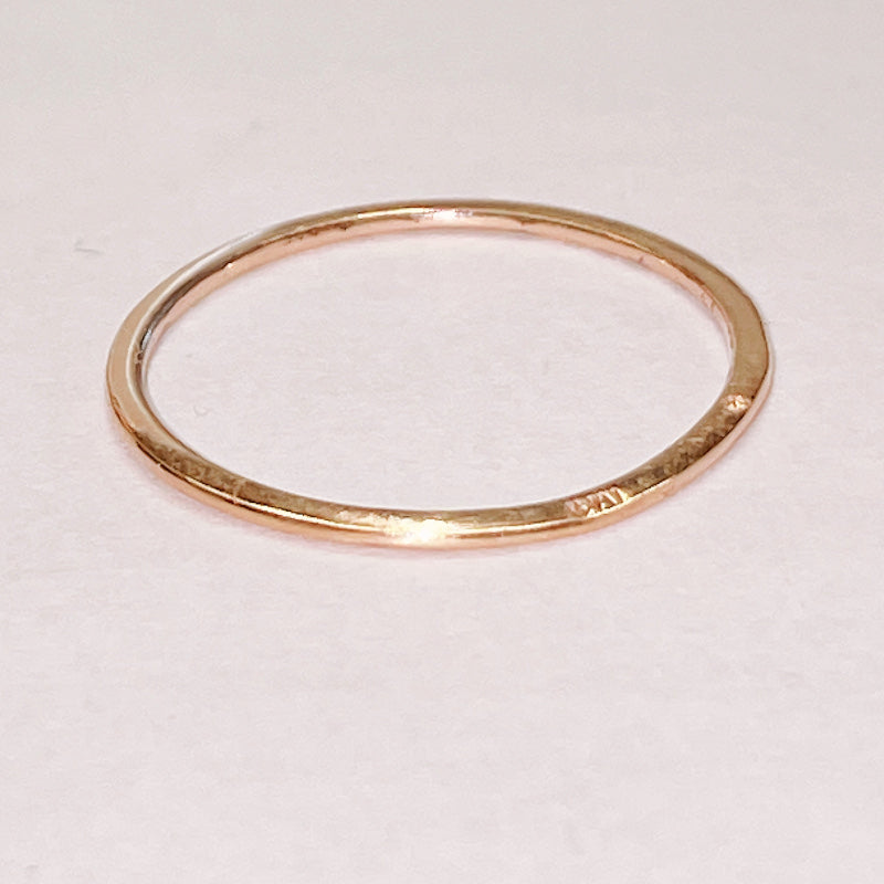 ARTAUM｜14K ゴールド フラットスキンリング 9号 華奢でシンプルな極細リング｜つけっぱなしOK ペアリングにもおすすめ NESR-9