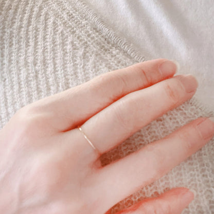 ARTAUM｜14K ゴールド フラットスキンリング 9号 華奢でシンプルな極細リング｜つけっぱなしOK ペアリングにもおすすめ NESR-9