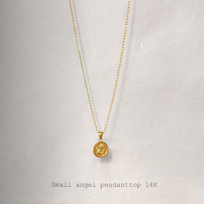 14K ゴールド スモールエンジェル ペンダントトップ ネックレス用 チャーム 丸型 コインモチーフ 天使デザイン ユニセックス ギフト