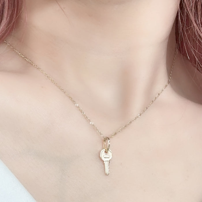 14K ゴールド 鍵モチーフ ペンダントトップ Small KEY ネックレスチャーム PT465 メンズ レディース ユニセックス アメリカ輸入 セレクト ジュエリー ギフト対応