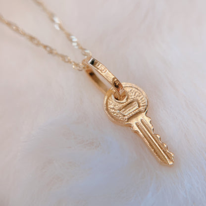 14K ゴールド 鍵モチーフ ペンダントトップ Small KEY ネックレスチャーム PT465 メンズ レディース ユニセックス アメリカ輸入 セレクト ジュエリー ギフト対応
