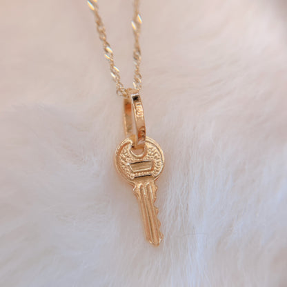 14K ゴールド 鍵モチーフ ペンダントトップ Small KEY ネックレスチャーム PT465 メンズ レディース ユニセックス アメリカ輸入 セレクト ジュエリー ギフト対応