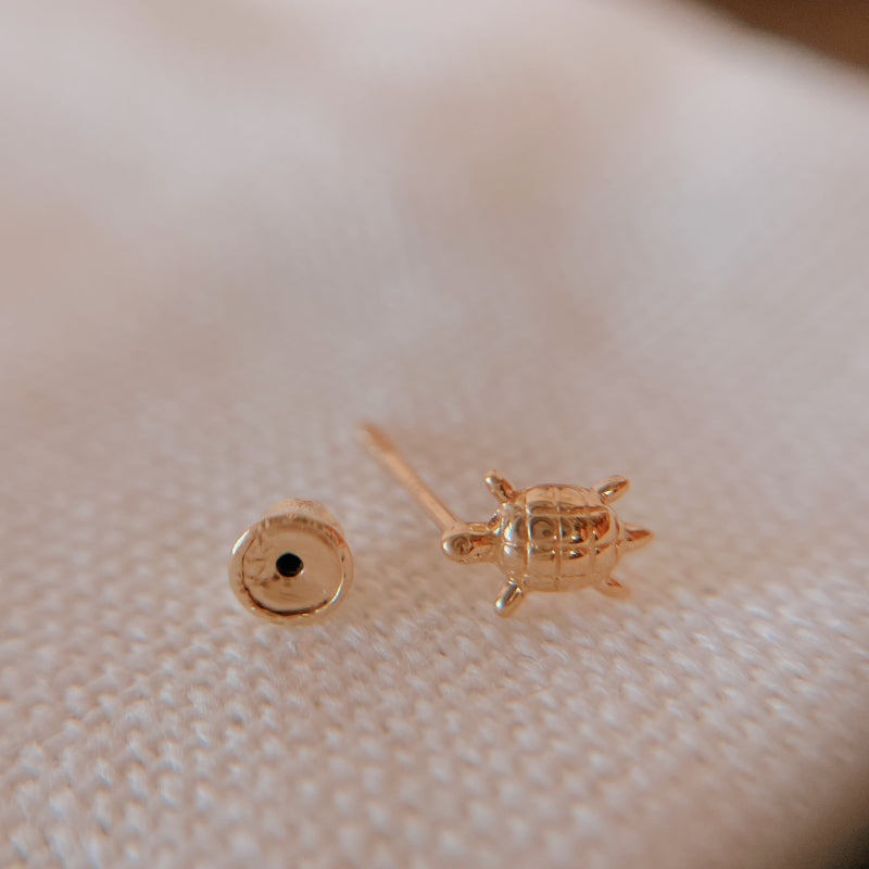 LA直輸入14K ピアス 亀 turtle Assorted Stud Earrings カリフォルニアゴールド 14金 資産価値 シンプル レディース メンズ プレゼント 本物 保証付き ST272