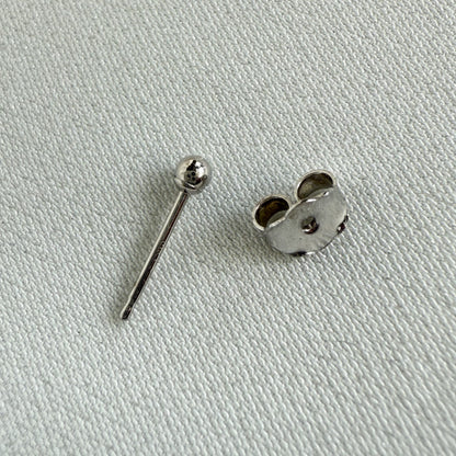 直輸入 14K ホワイトゴールド スタッズピアス 2mm ST780｜資産価値ある本物を日常＆ギフトに 生涯買取保証付