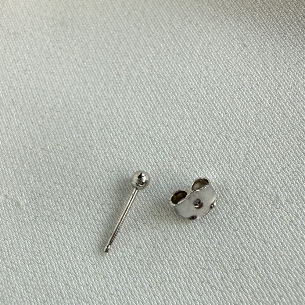 直輸入 14K ホワイトゴールド スタッズピアス 2mm ST780｜資産価値ある本物を日常＆ギフトに 生涯買取保証付