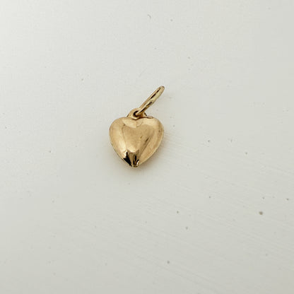 【14K本物ゴールド】ぷっくりハート ペンダントトップ／ミニサイズ 6mm Puffy Heart Charm／デイリージュエリー／ユニセックス／つけっぱなしOK／ギフト対応 ANF-1007