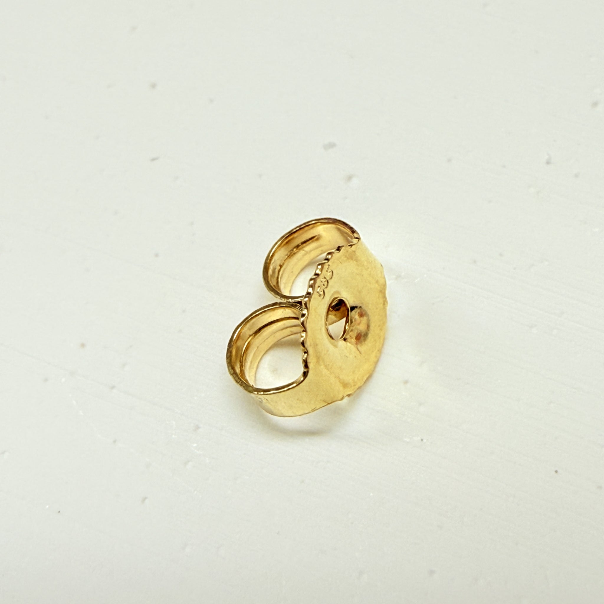 LA直輸入 14K ゴールド ピアスキャッチ 0.86-1.02mm対応 イエローゴールド Friction Push Back Earring Catch 替えキャッチ