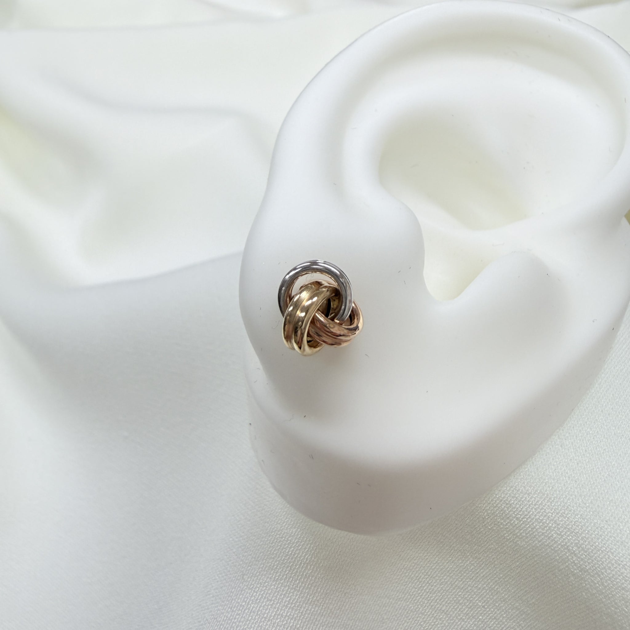 14K トリニティ ピアス 3カラー ゴールド ピアス ユニセックス シンプル 14金 LA直輸入 カリフォルニアゴールド ER719 保証付き