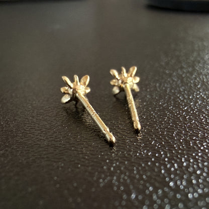 14K イエローゴールド コンパススターピアス ダイヤモンド付き スタッドピアス つけっぱなしOK ギフトにもおすすめ ARTAUM輸入セレクト MTF-2006