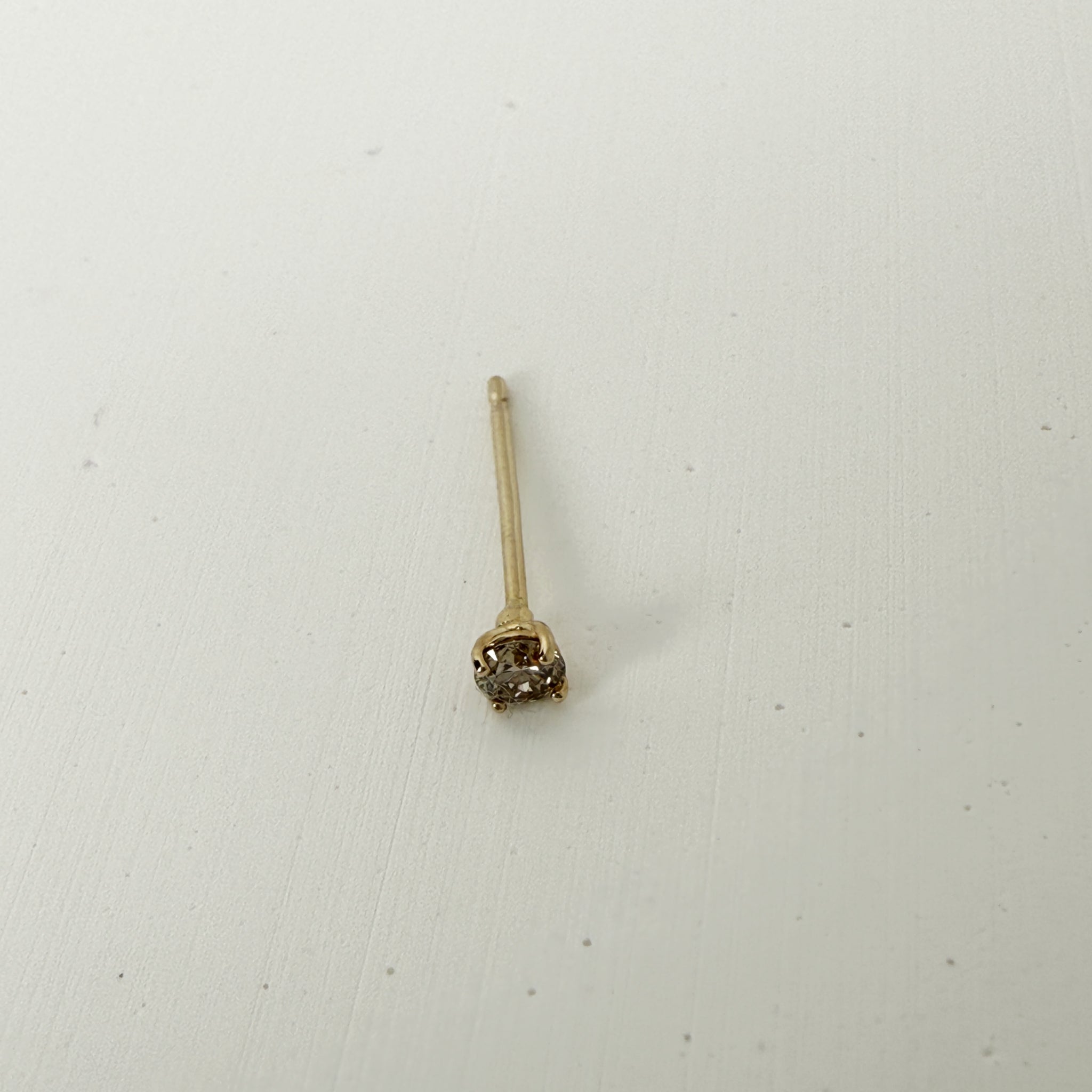 ARTAUM 14K イエローゴールド ソリティアスタッドピアス ダイヤモンド 2.5mm 1個売り ユニセックス 資産価値 ギフト対応 MTF-2039