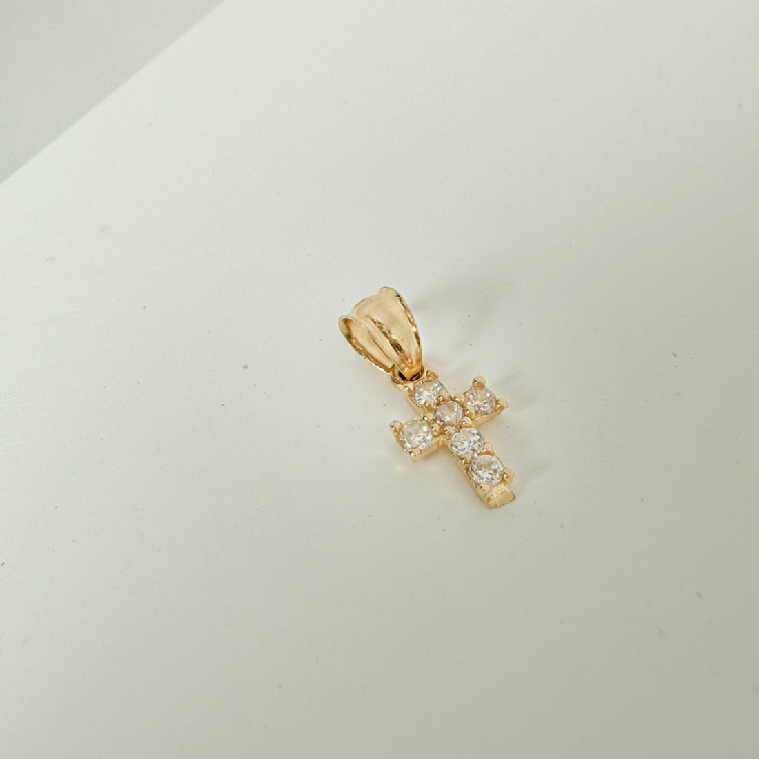 LA直輸入14K Gold Cross ペンダントトップ NE047 キュービックジルコニア 小ぶりクロス ユニセックス 本物の金 デイリー対応 ギフト 永久買い取り保証