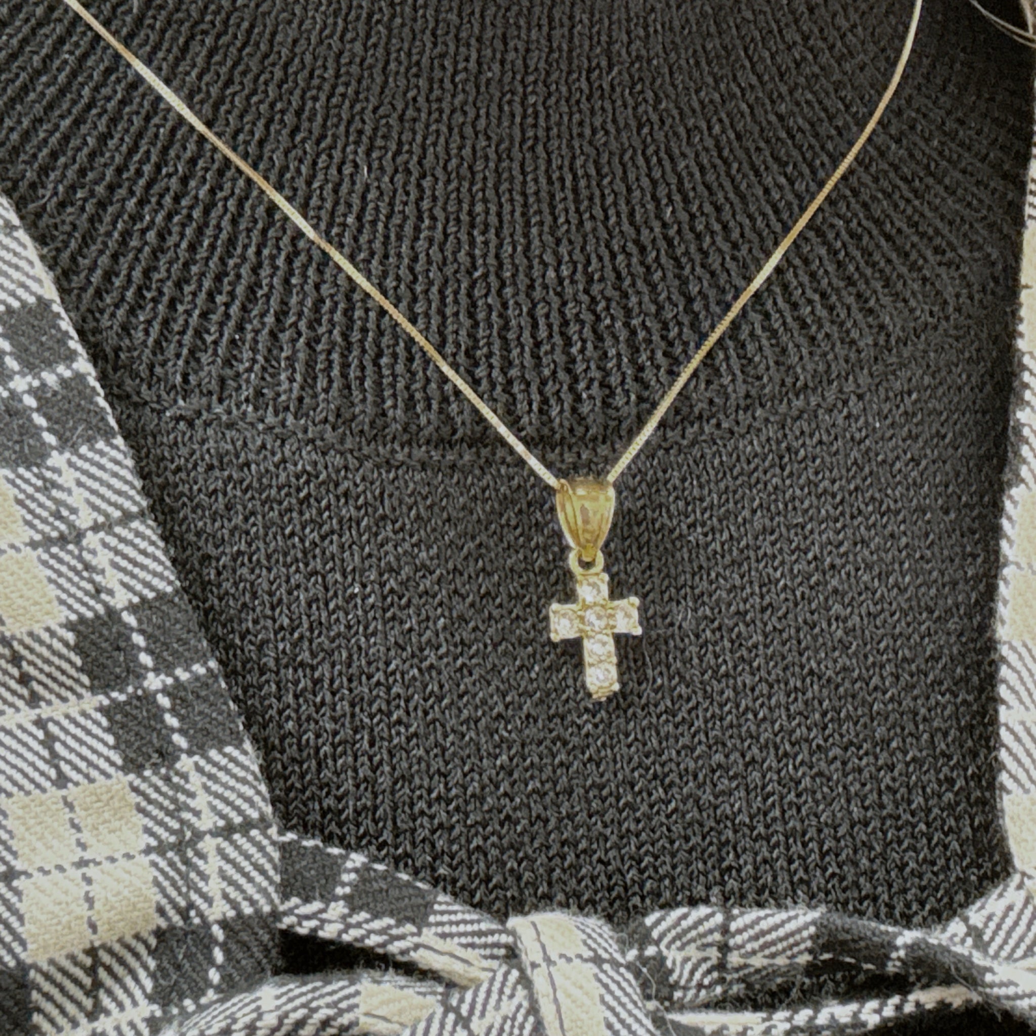 LA直輸入14K Gold Cross ペンダントトップ NE046 キュービックジルコニア 小ぶりクロス ユニセックス 本物の金 デイリー対応 ギフト 永久買い取り保証