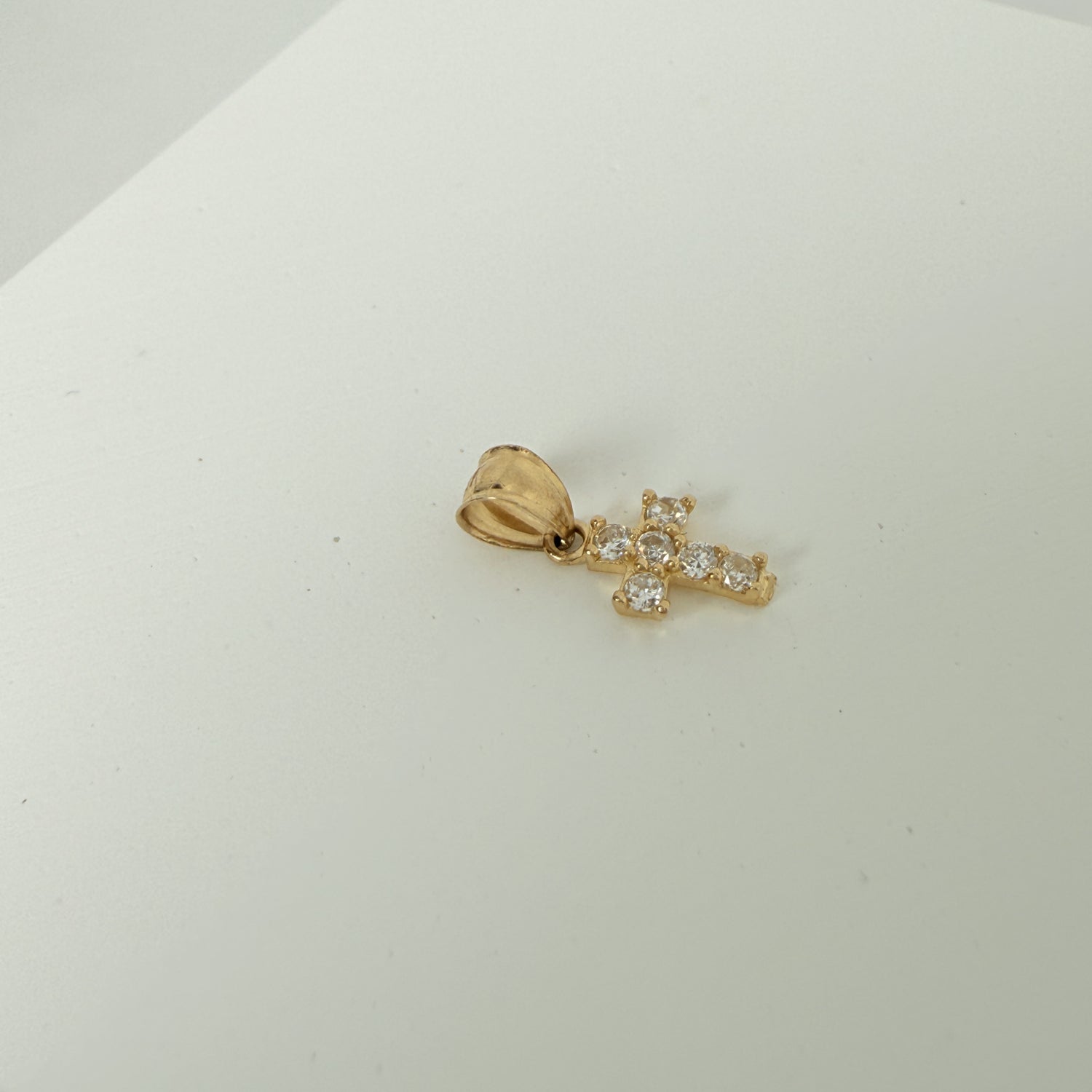 LA直輸入14K Gold Cross ペンダントトップ NE046 キュービックジルコニア 小ぶりクロス ユニセックス 本物の金 デイリー対応 ギフト 永久買い取り保証