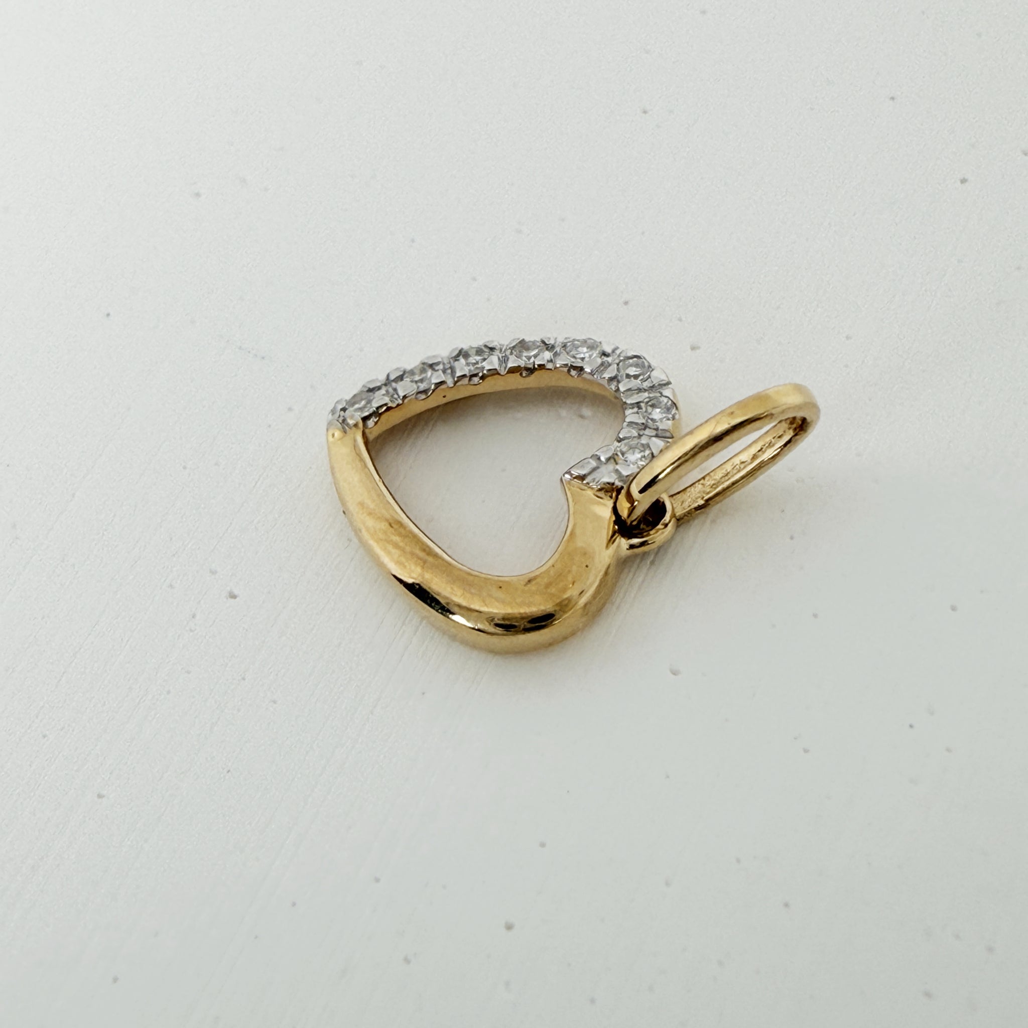 14K ダイヤモンド オープンハート ペンダントトップ 10mm｜本物の金×天然ダイヤ×つけっぱなしOK｜大人可愛いジュエリー PAF30693