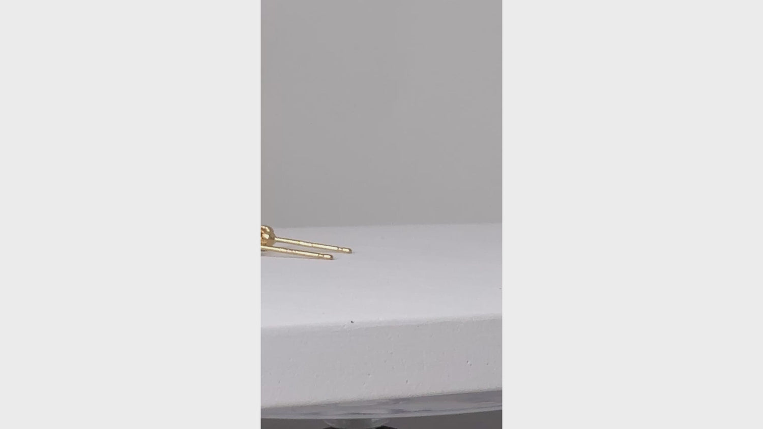 14K イエローゴールド コンパススターピアス ダイヤモンド付き スタッドピアス つけっぱなしOK ギフトにもおすすめ ARTAUM輸入セレクト MTF-2006